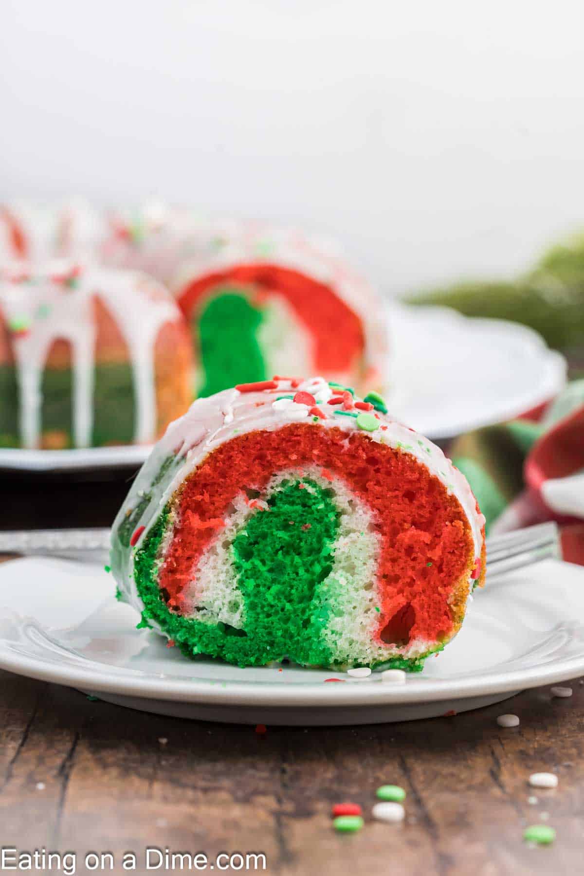 Christmas Bundt Cake – Eating on a Dime